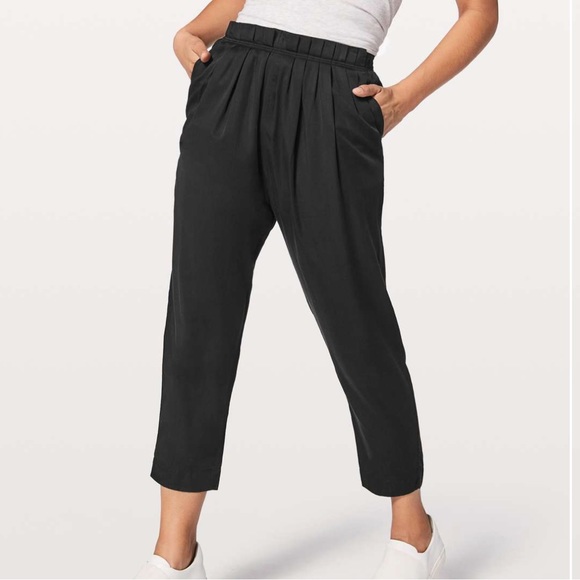 Lululemon Black Relaxed Pants Size 4 - Picture 2 of 3